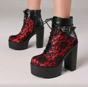 Elegant Red and Black Lace Up Platform Boots - HALLOWEEN STYLE